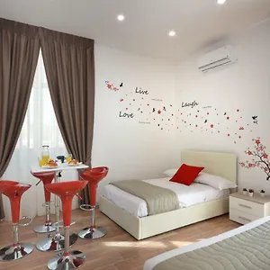 B&bcentral Station *** Naples